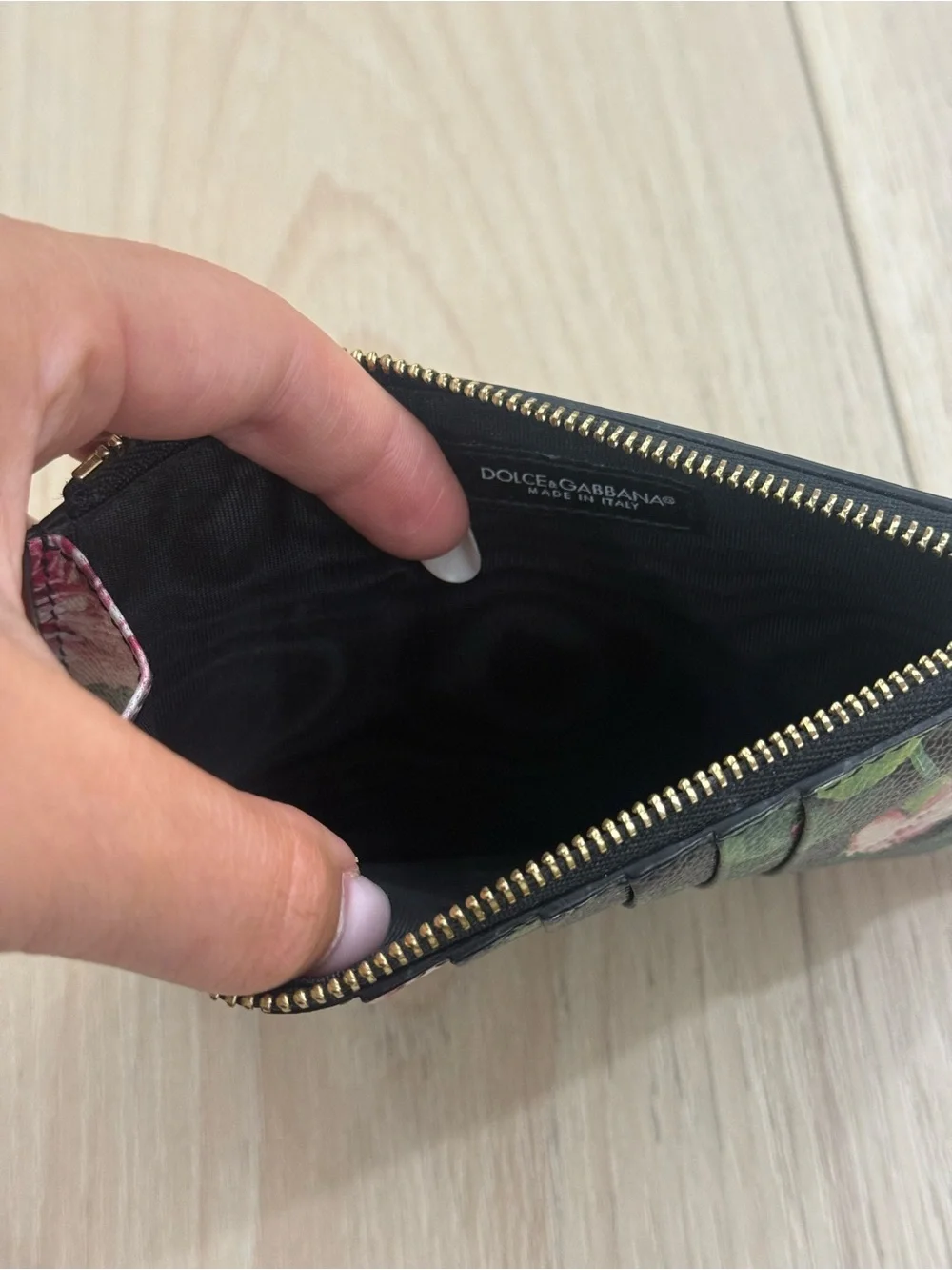 Dolce & Gabbana compact card